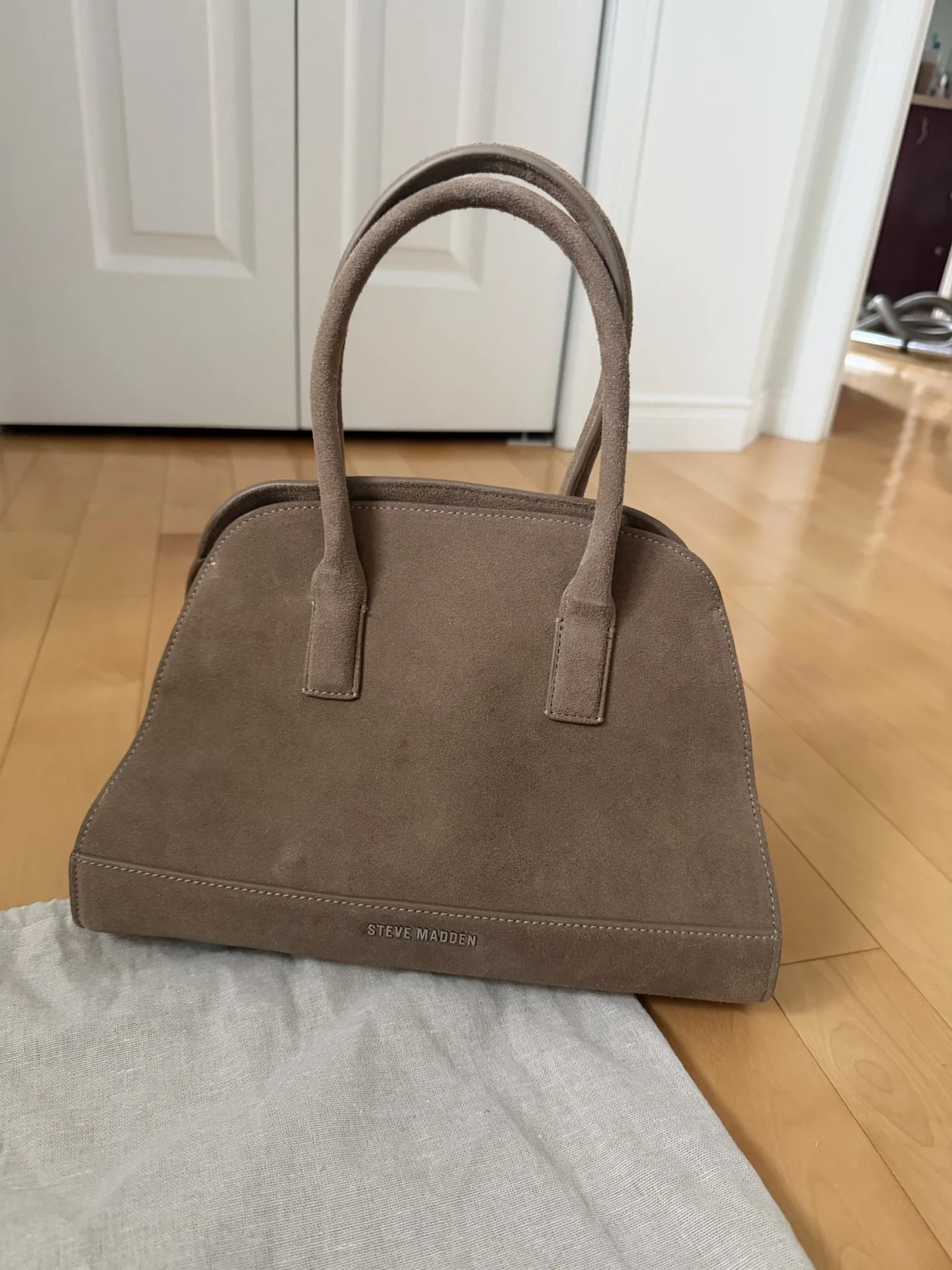 Image for Steve Madden handbag made in Sweden