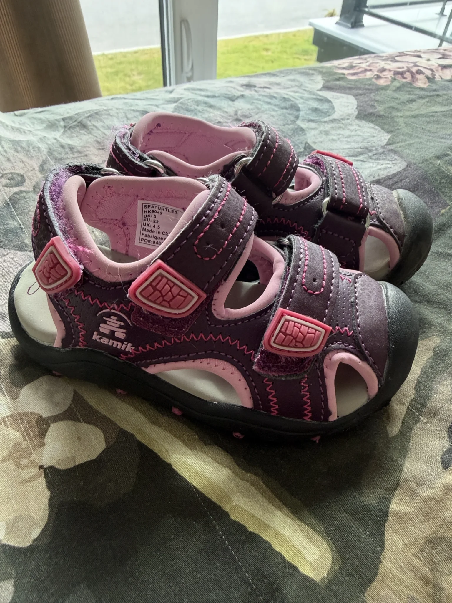 Featured image for KAMIK sandals, size 5/22
