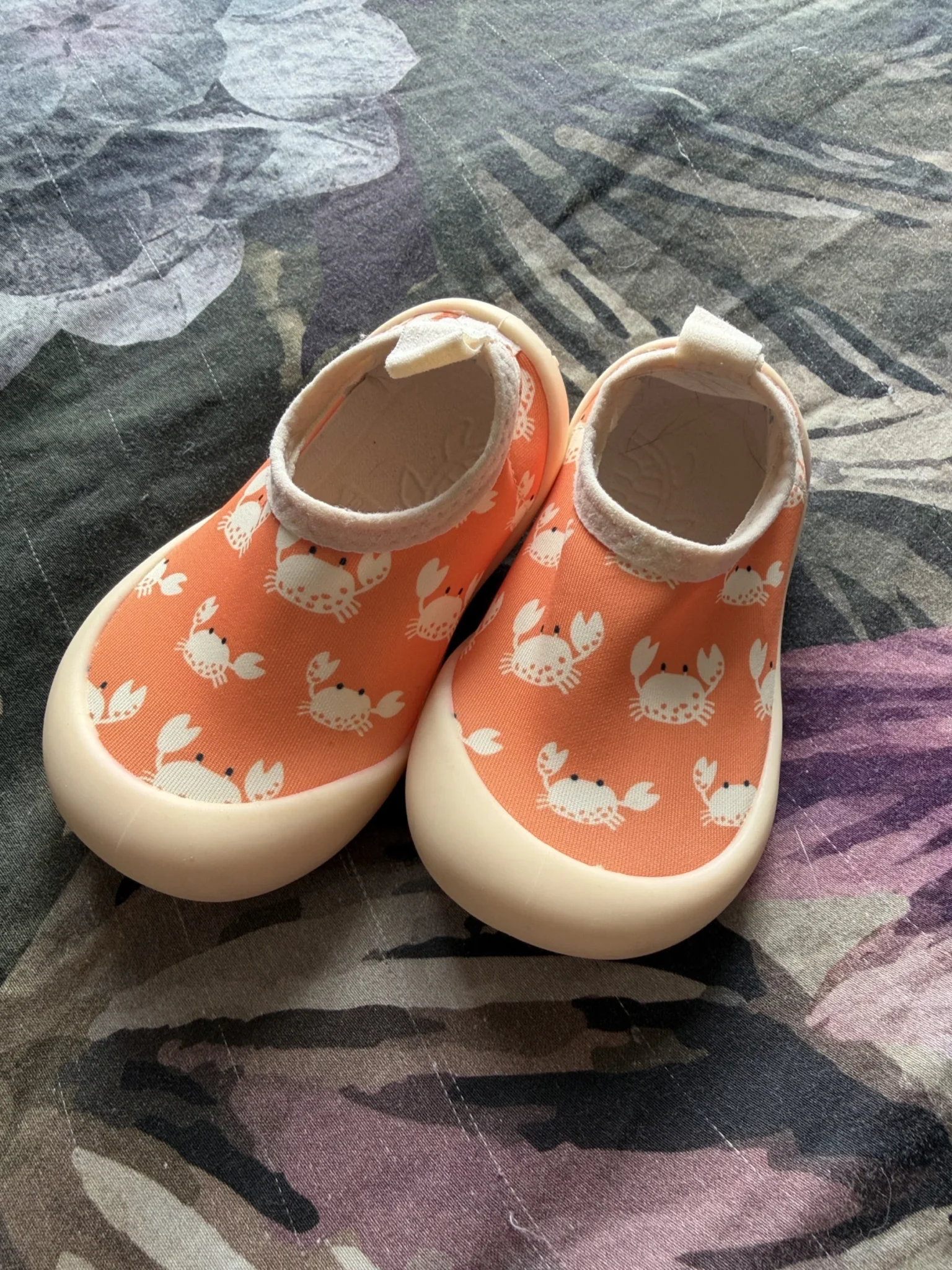 Featured image for Jan and Jules Water Shoes, Size 6