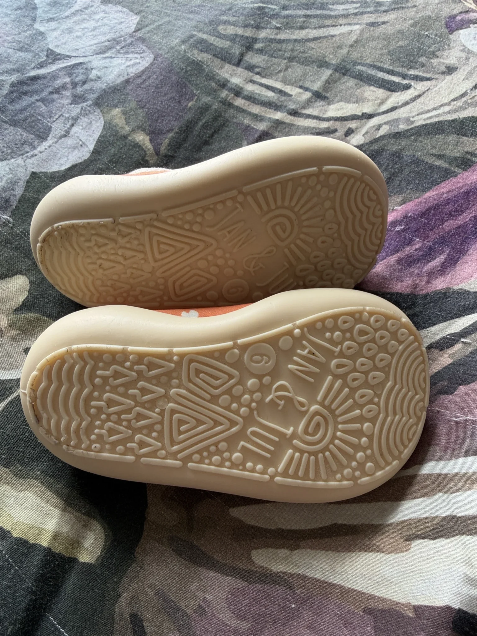 Image for Jan and Jules Water Shoes, Size 6