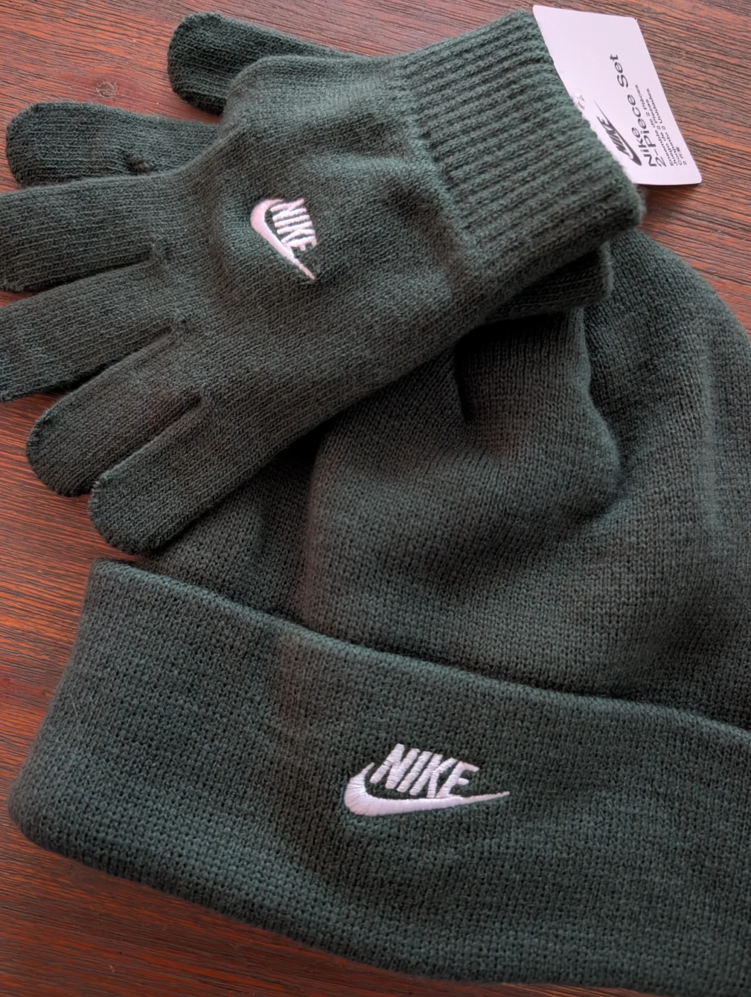 Image for Nike hat and gloves (children’s)