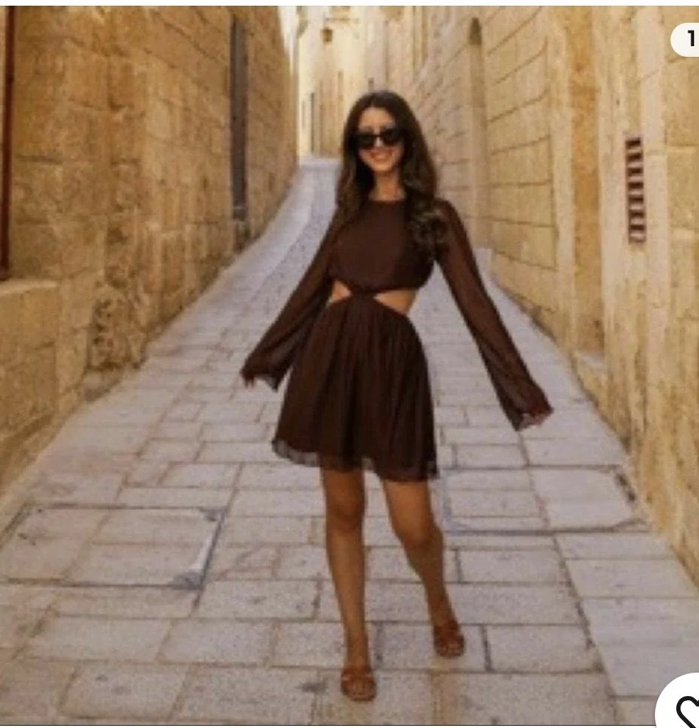Zara cut-out dress with an open back! Zara seconde main