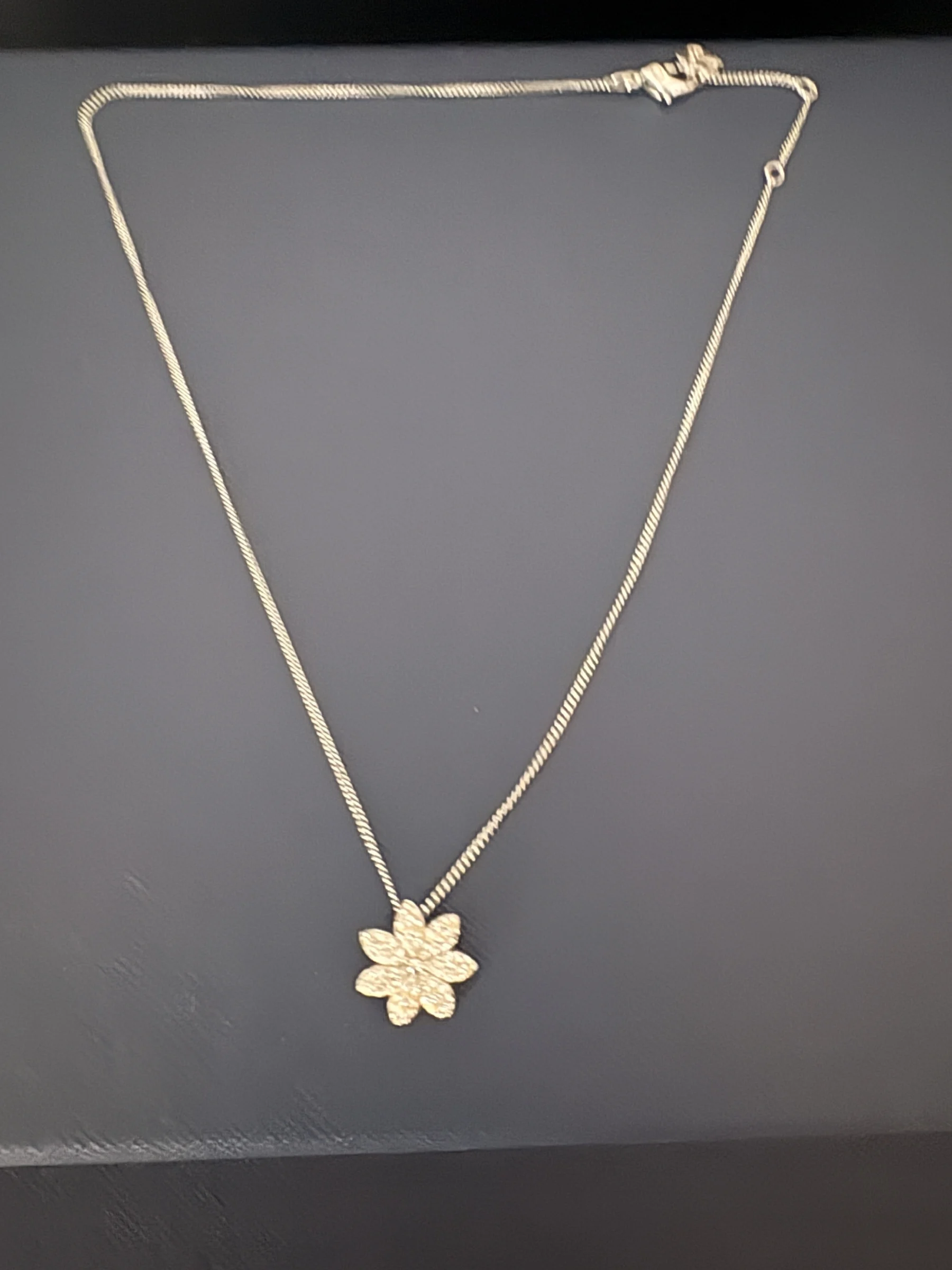 A lovely Swarovski necklace Swarovski seconde main