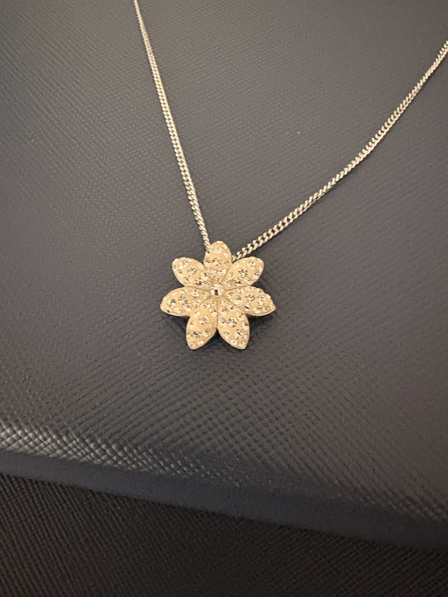 Image for A lovely Swarovski necklace