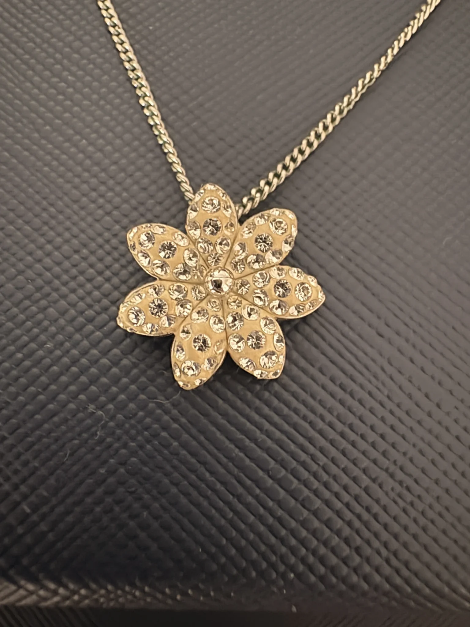 Image for A lovely Swarovski necklace