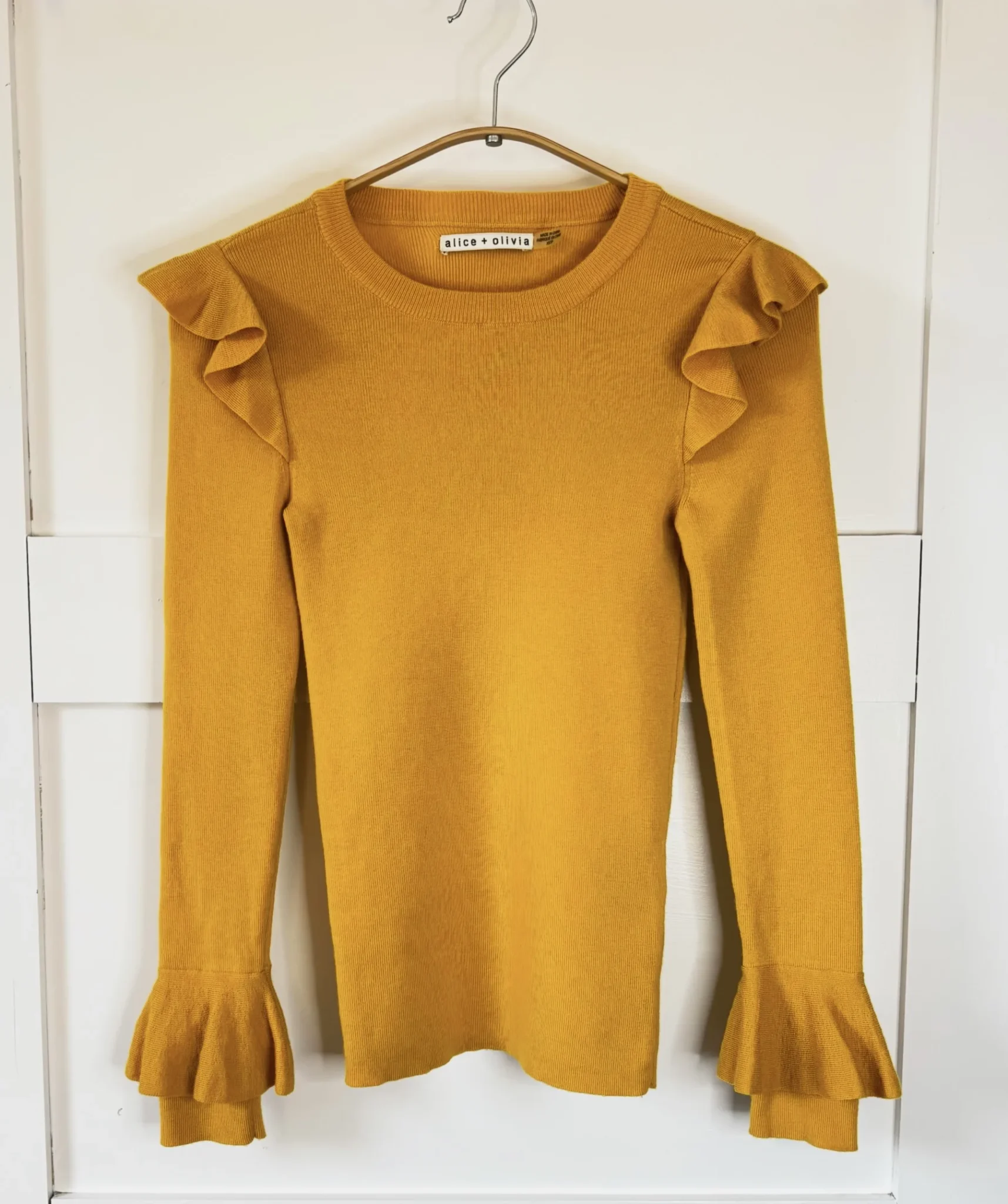 Featured image for ♥️ALICE + OLIVIA saffron jumper