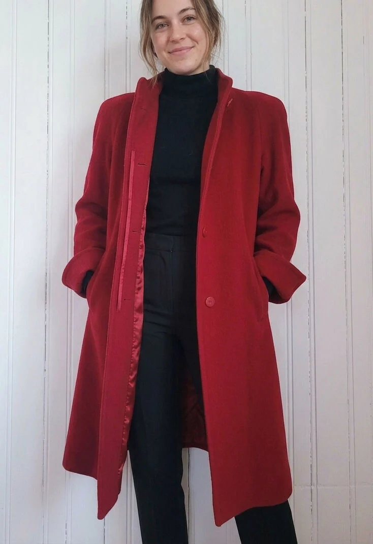Vintage 100% Wool Winter Coat Cherry Red Made in Canada *Other seconde main
