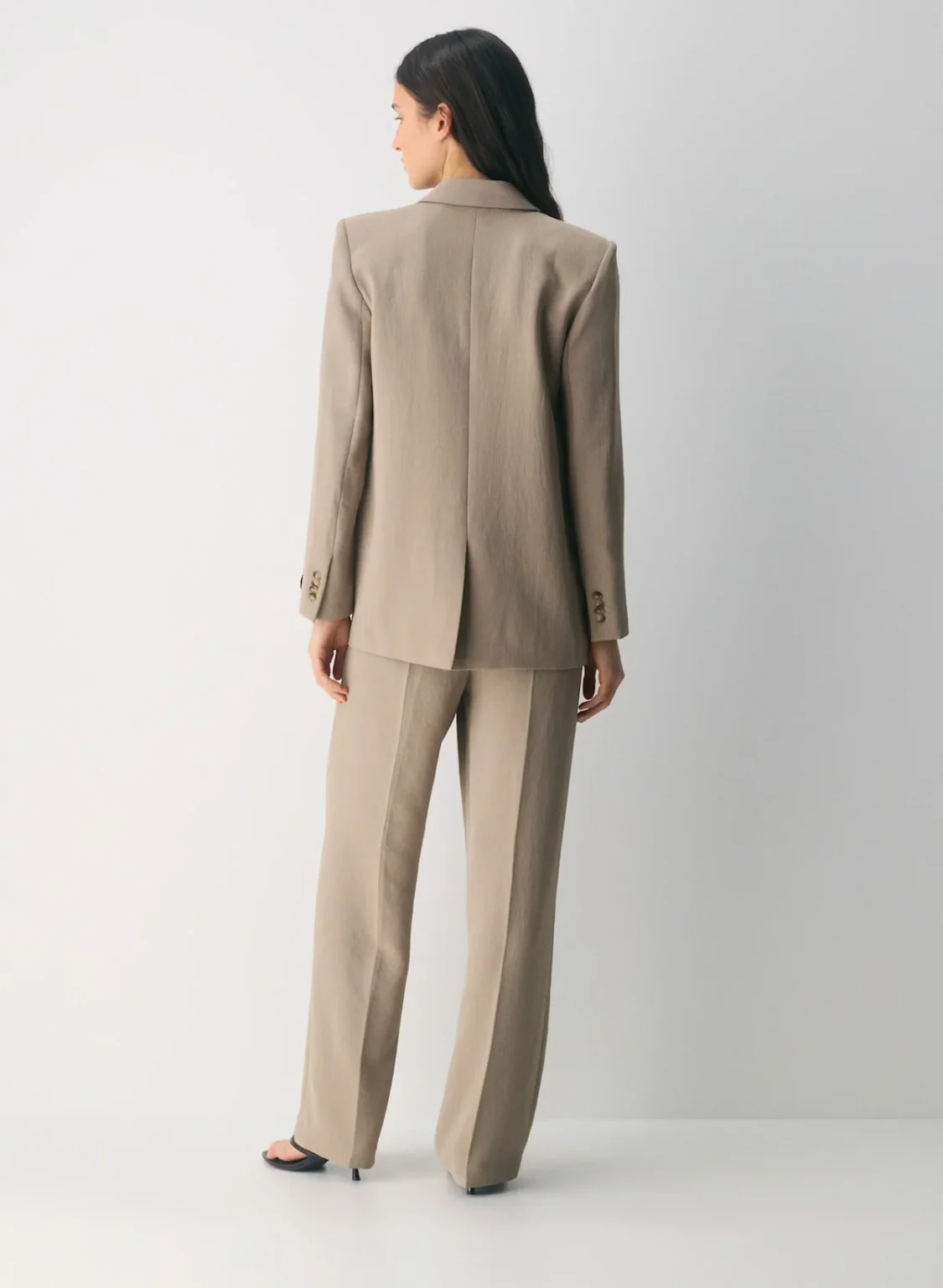 Image for Aritzia | Suit: Effortless Blazer + Trousers | Nomade Taupe ☕️ | BRAND NEW (you’re sure to love it!) 🍂