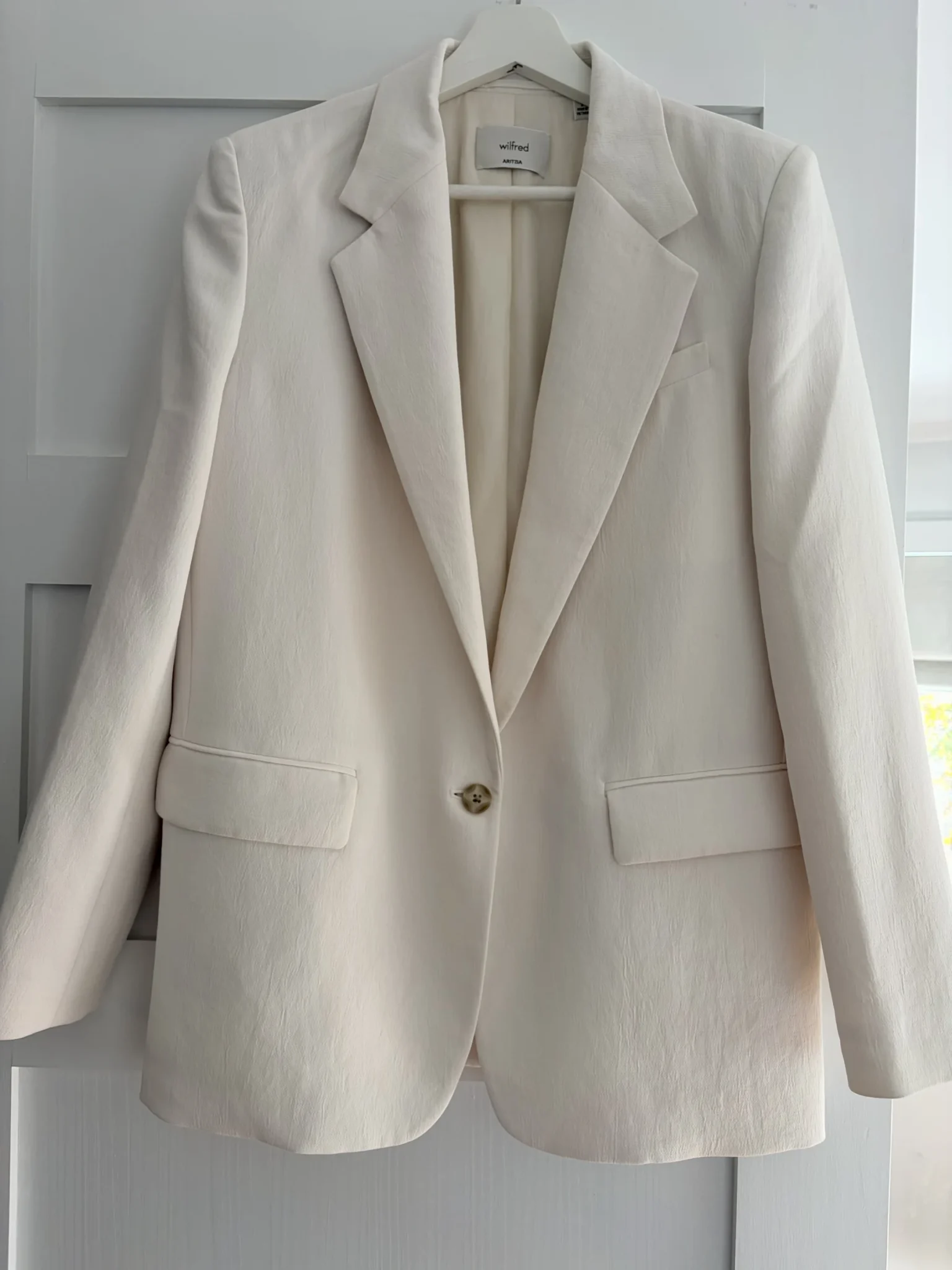 Featured image for Aritzia | Génération Blazer | Pale Birch colour | As good as new! 🤍🍂