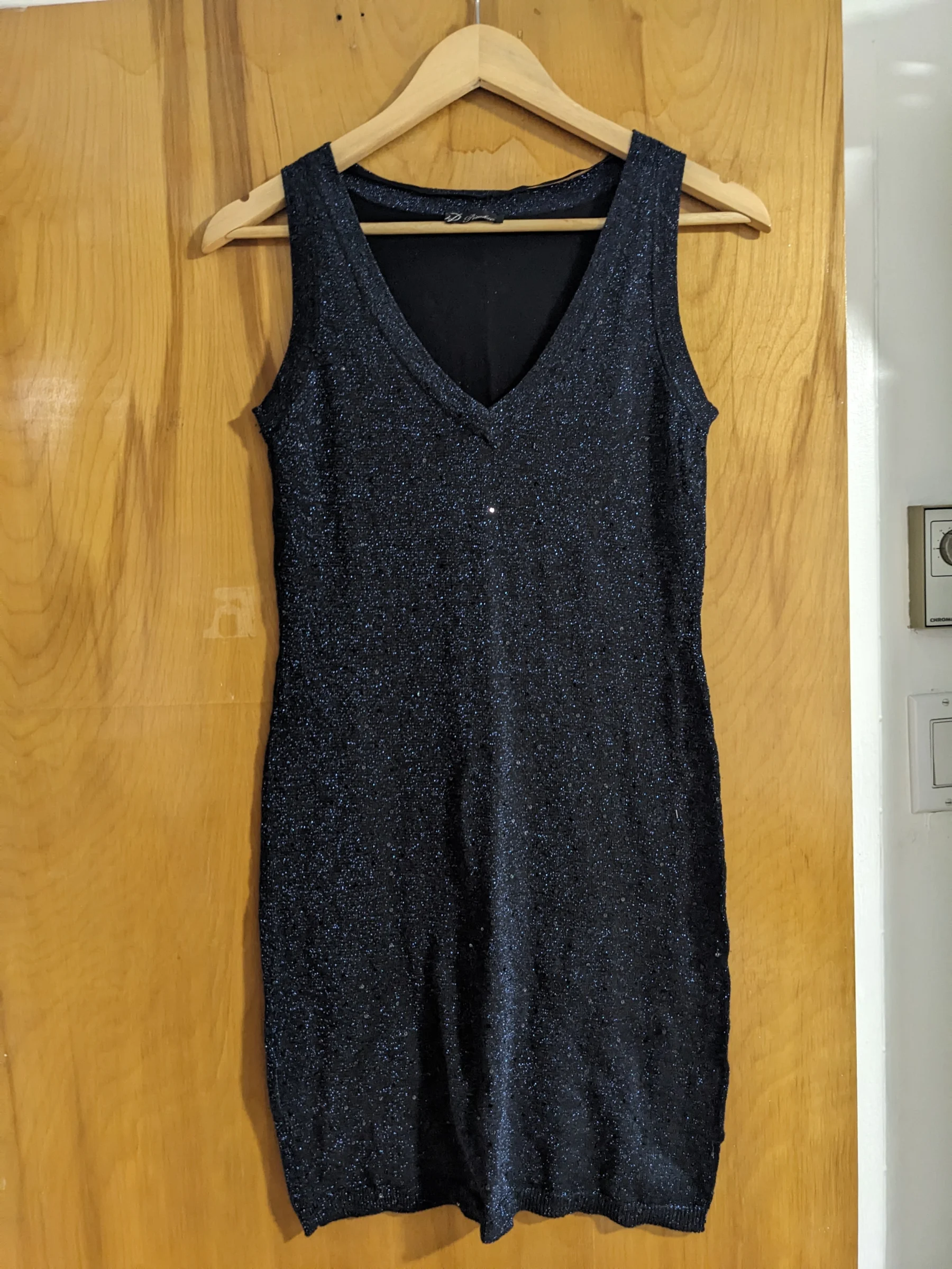Blue sequinned dress with black sequins Pimkie seconde main