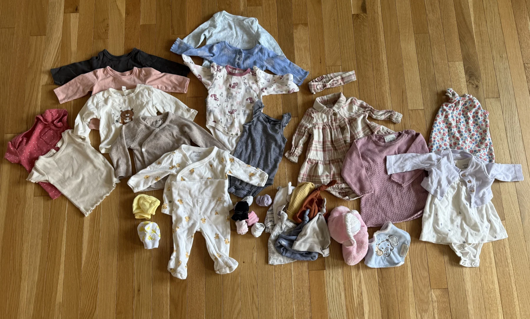 3-month-old baby girl bundle – over 15 items and accessories Carter's seconde main