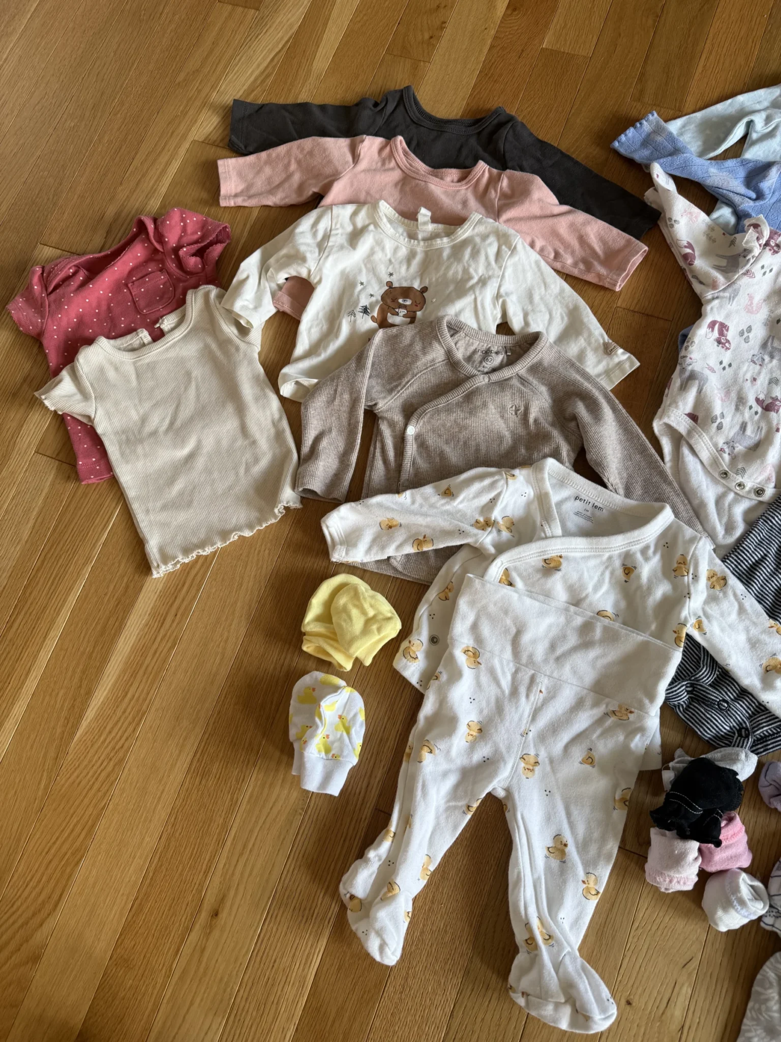 Image for 3-month-old baby girl bundle – over 15 items and accessories