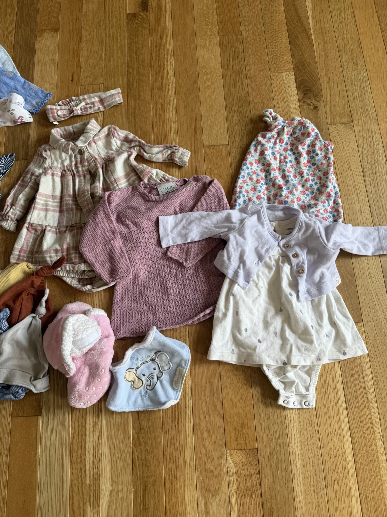 Image for 3-month-old baby girl bundle – over 15 items and accessories