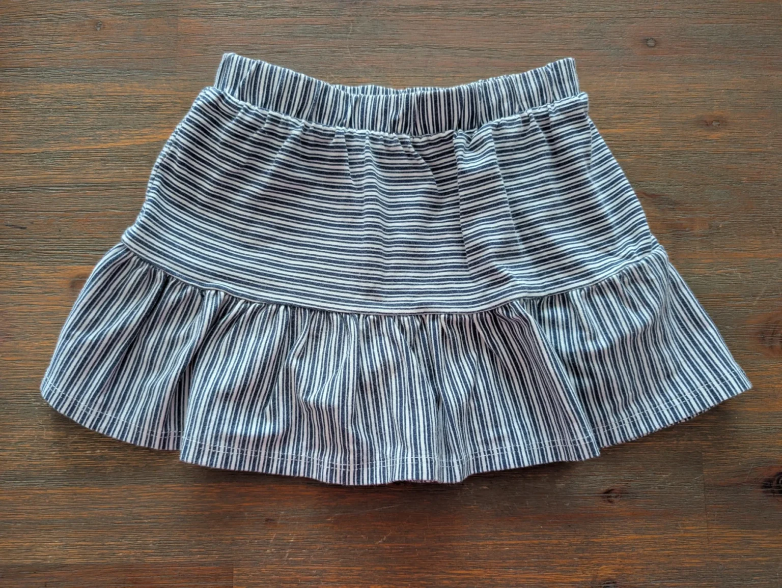 Featured image for Pekkle skirt, age 3