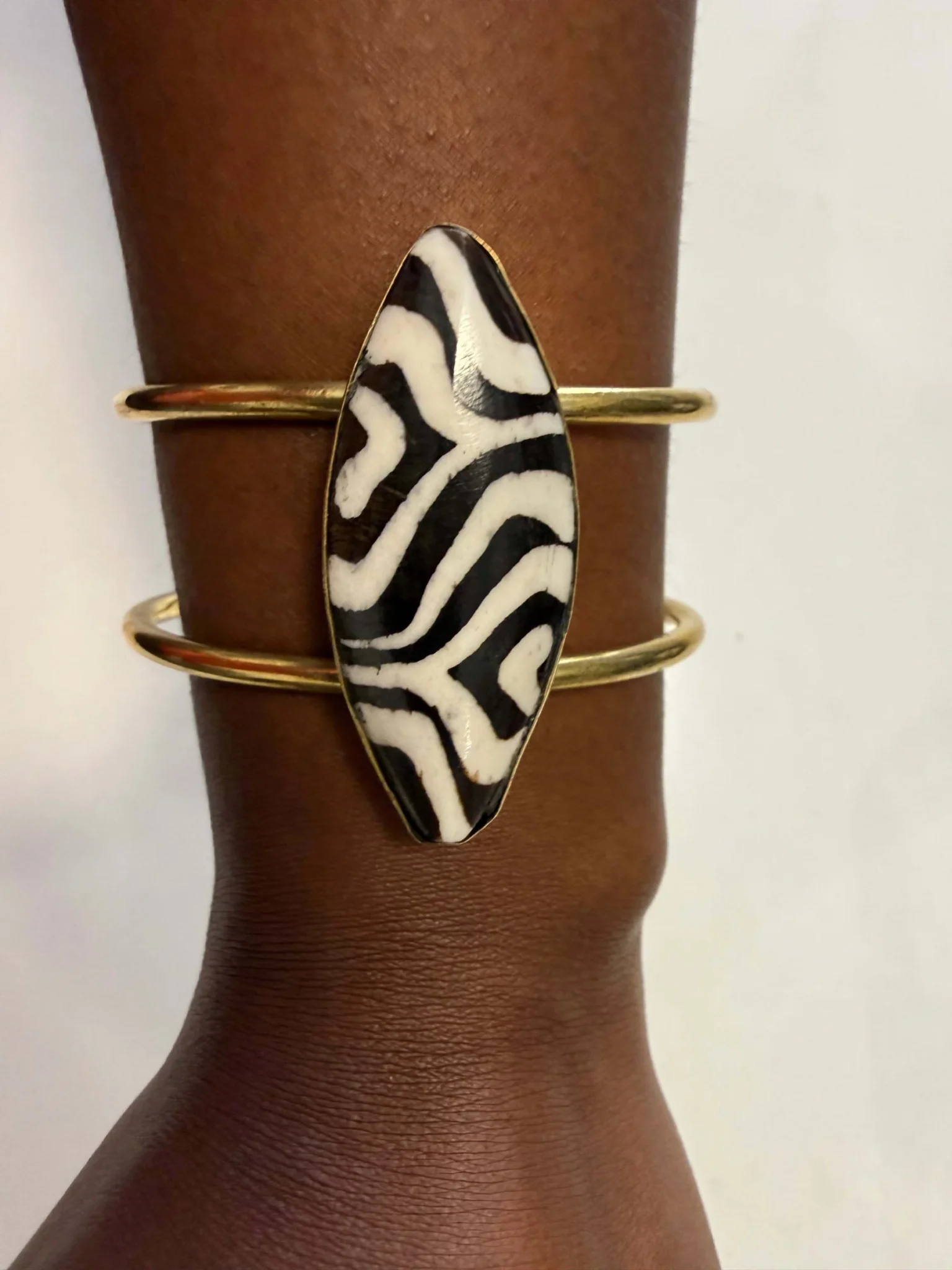 Image for Bracelet Jonc Doré Cabochon Zébré