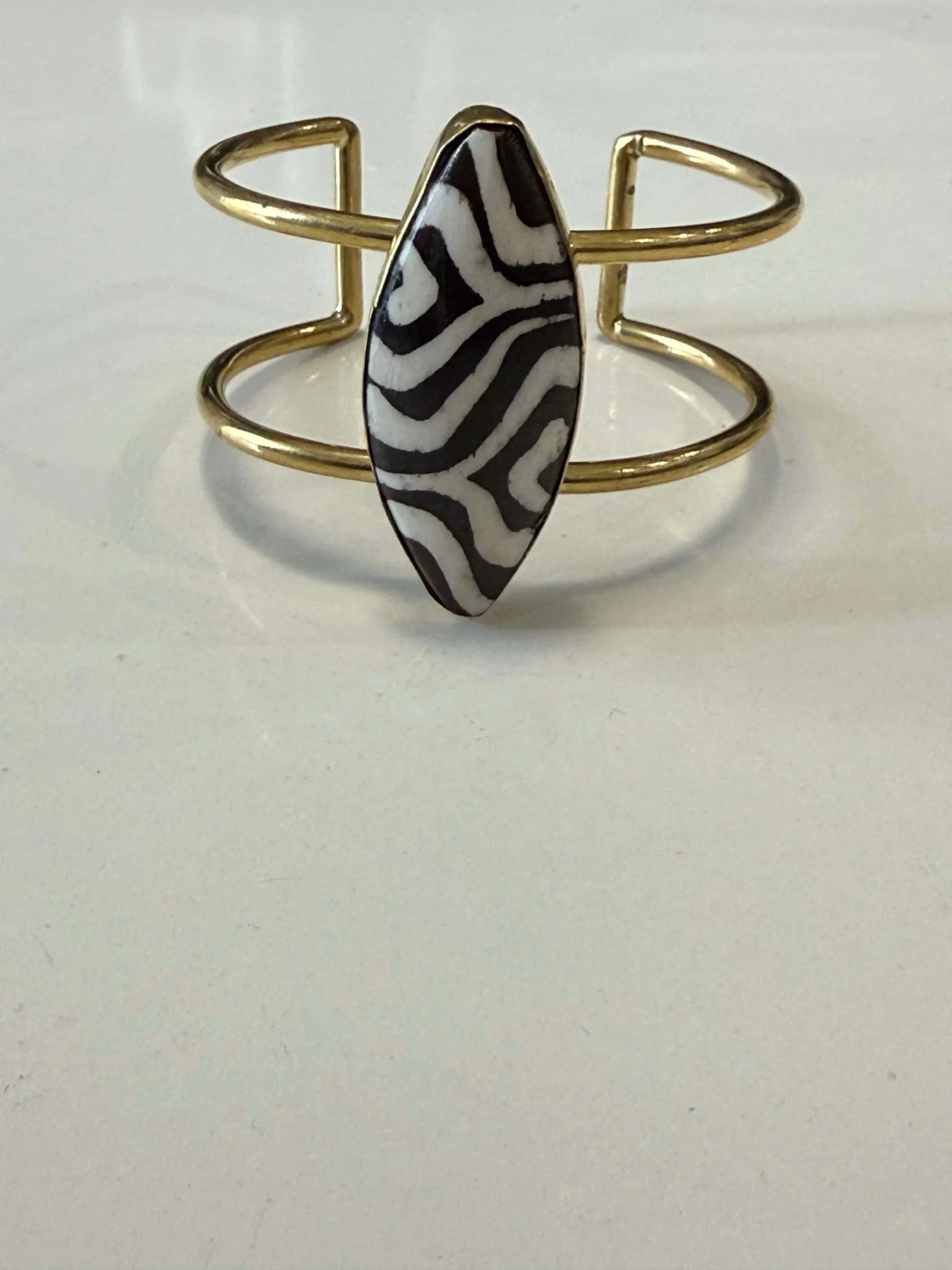 Image for Bracelet Jonc Doré Cabochon Zébré