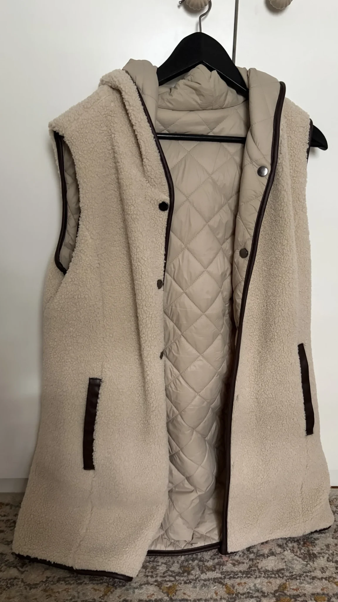 Featured image for Reversible sleeveless sherpa jacket