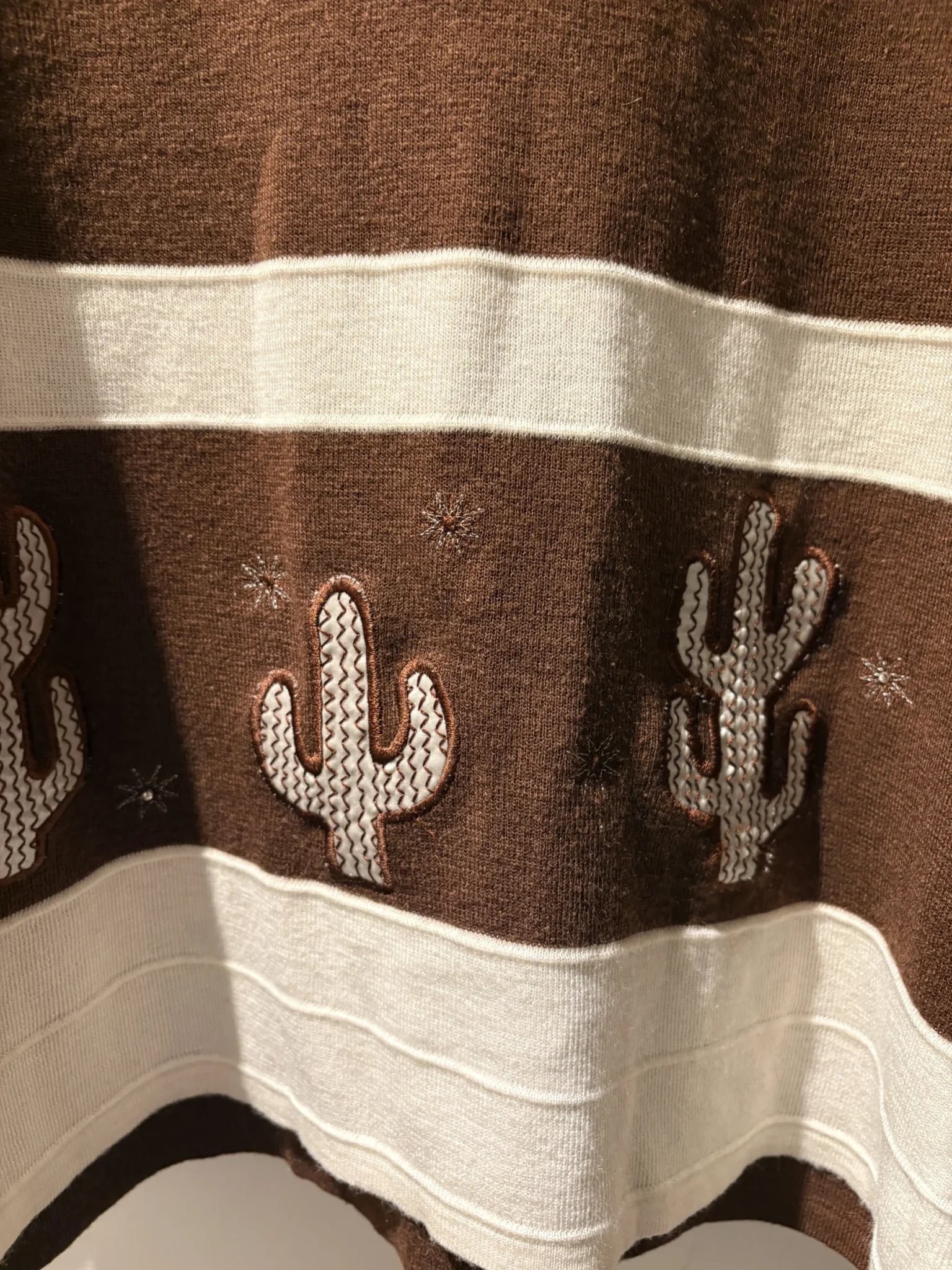 Image for Brown Fuh Guey jumper – Western-style design with cacti