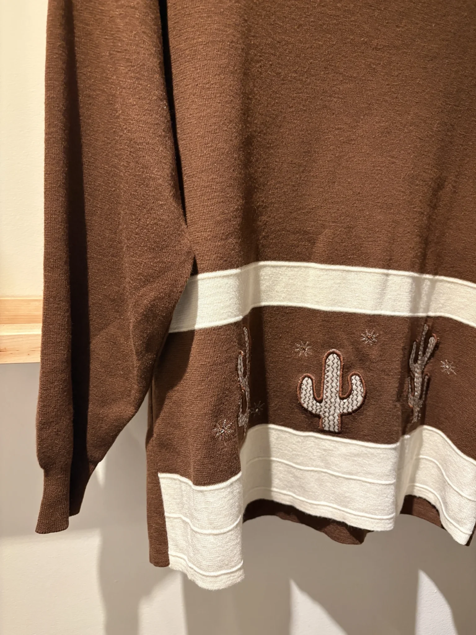 Image for Brown Fuh Guey jumper – Western-style design with cacti