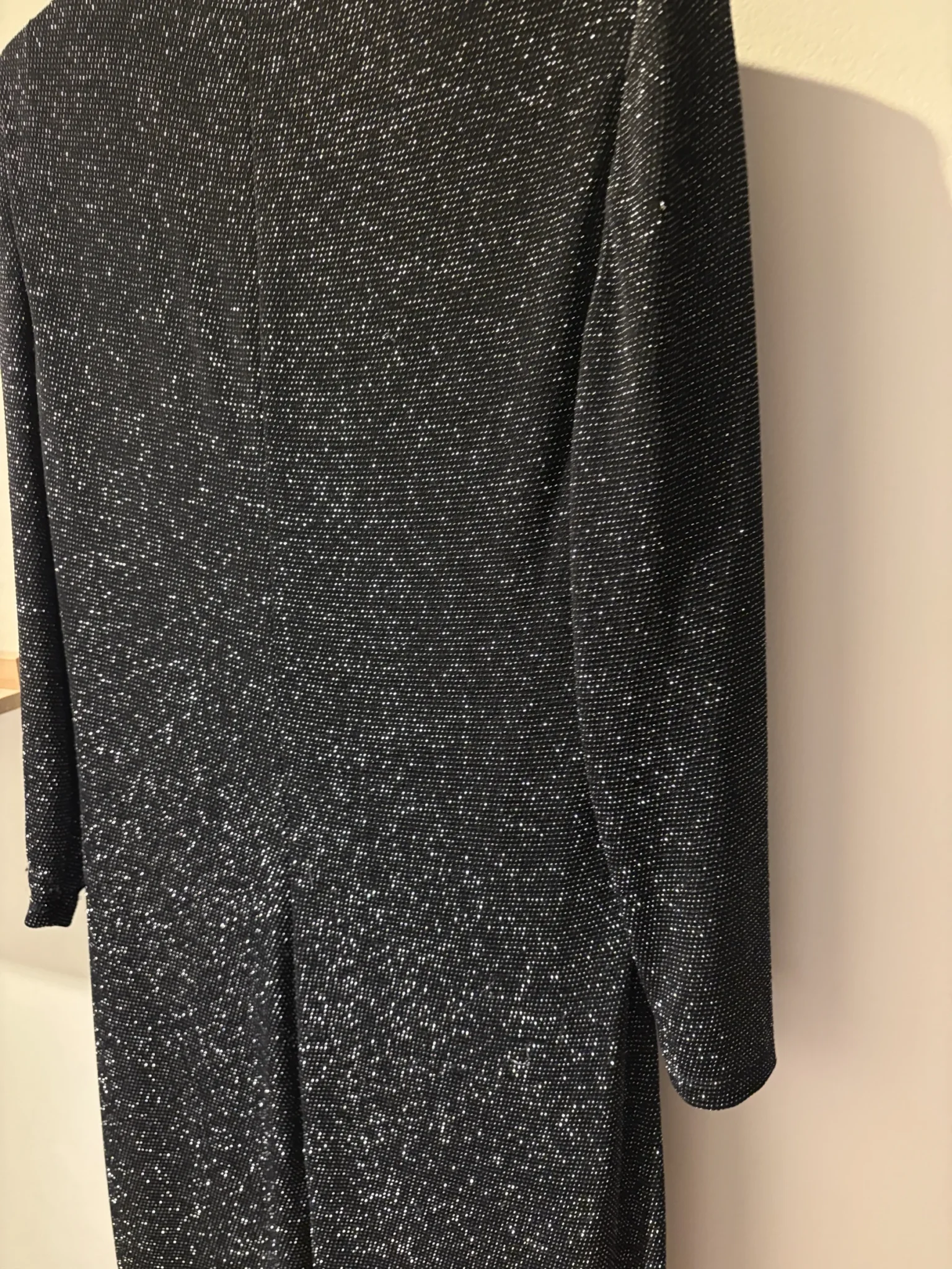 Image for CHAPS black sequinned dress – elegant and flattering