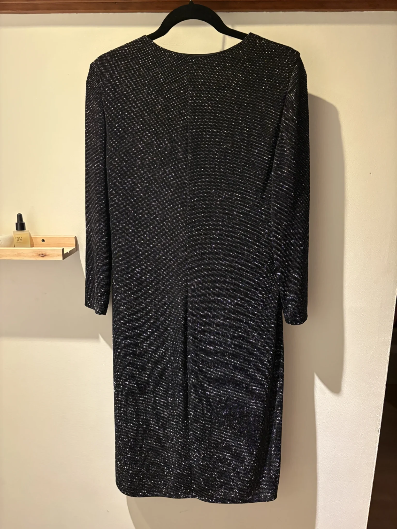 Image for CHAPS black sequinned dress – elegant and flattering