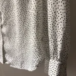 Thumbnail for Chemise H et M à pois – Chic et facile à porter