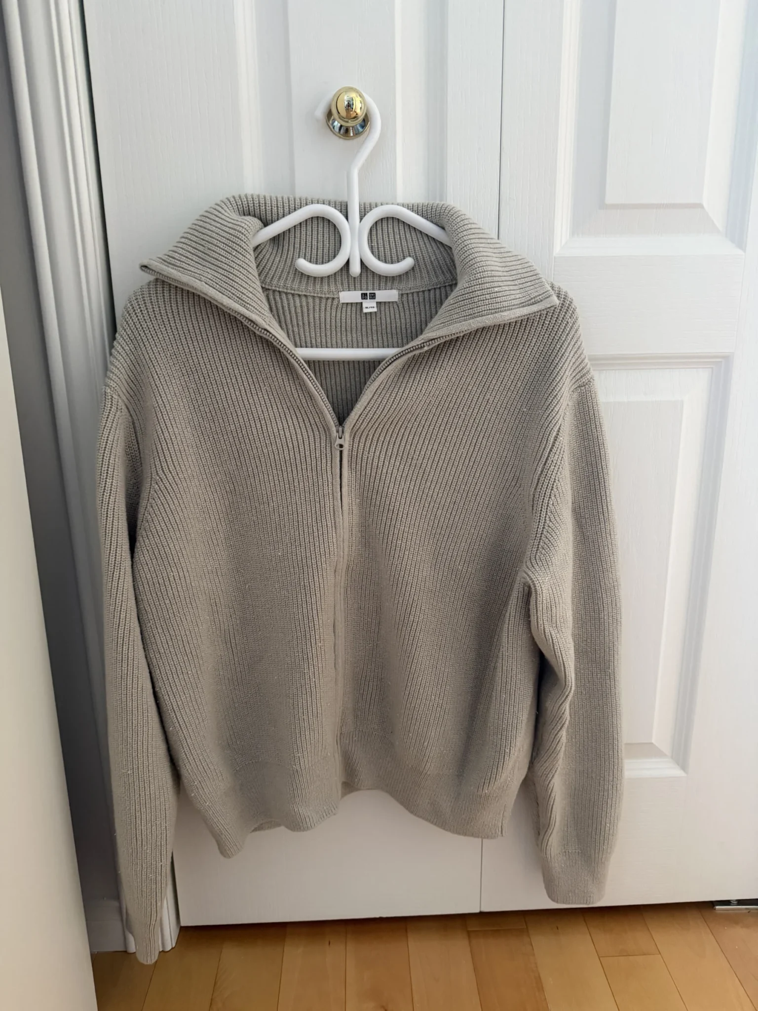 Featured image for Uniqlo X-Large beige jumper