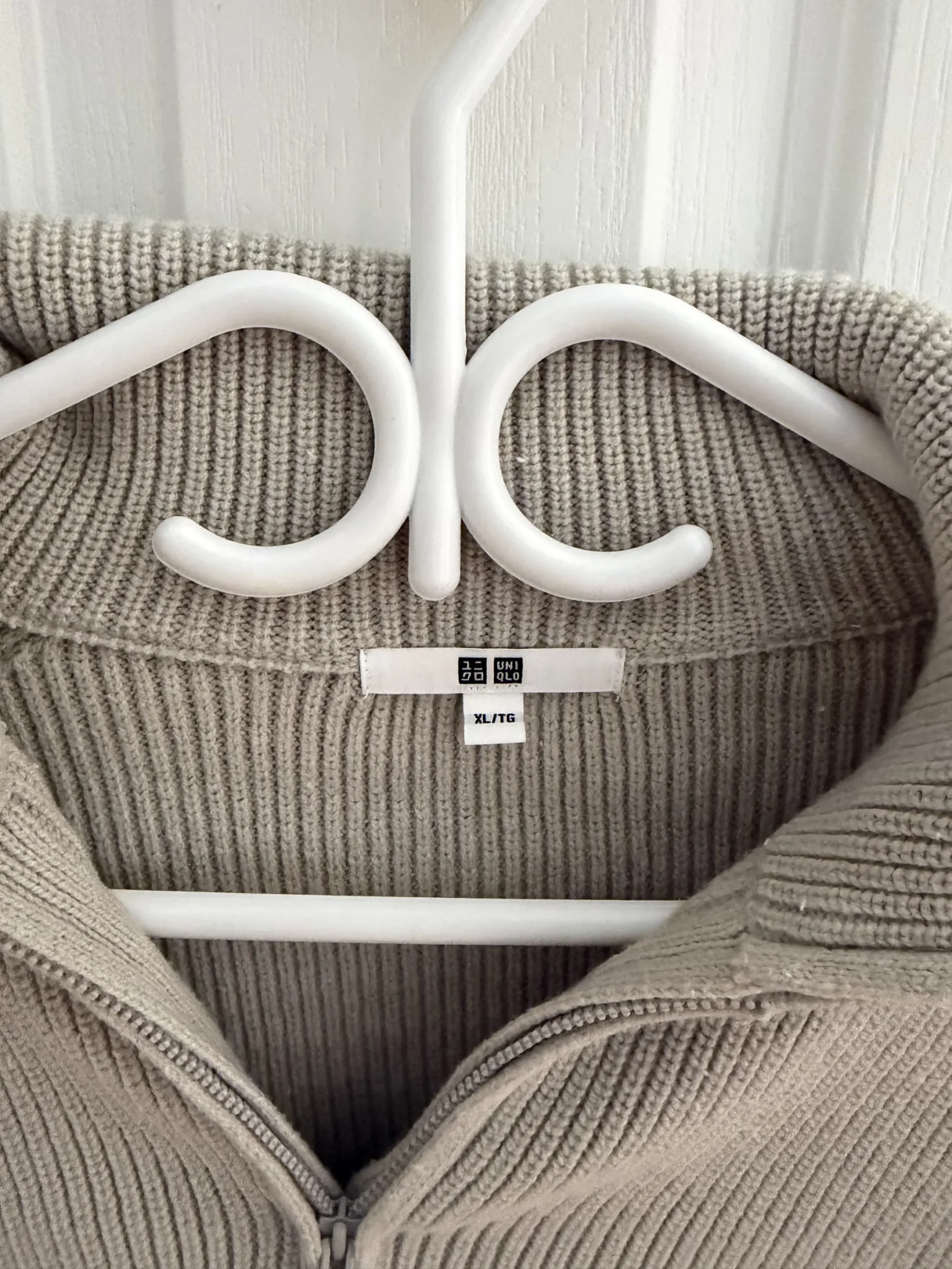 Image for Uniqlo X-Large beige jumper