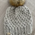 Featured thumbnail for Tuque crochetée faite à la main