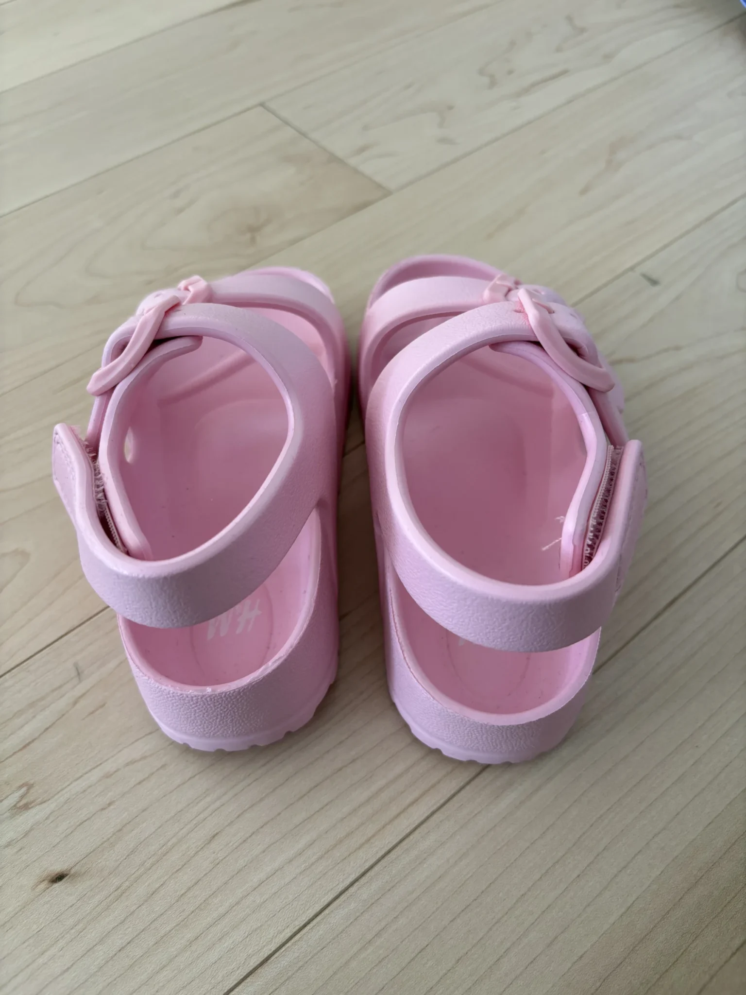 Image for Brand-new pink H&M sandals