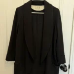 Featured thumbnail for Aritzia – Black 3/4-sleeve jacket – Size 6