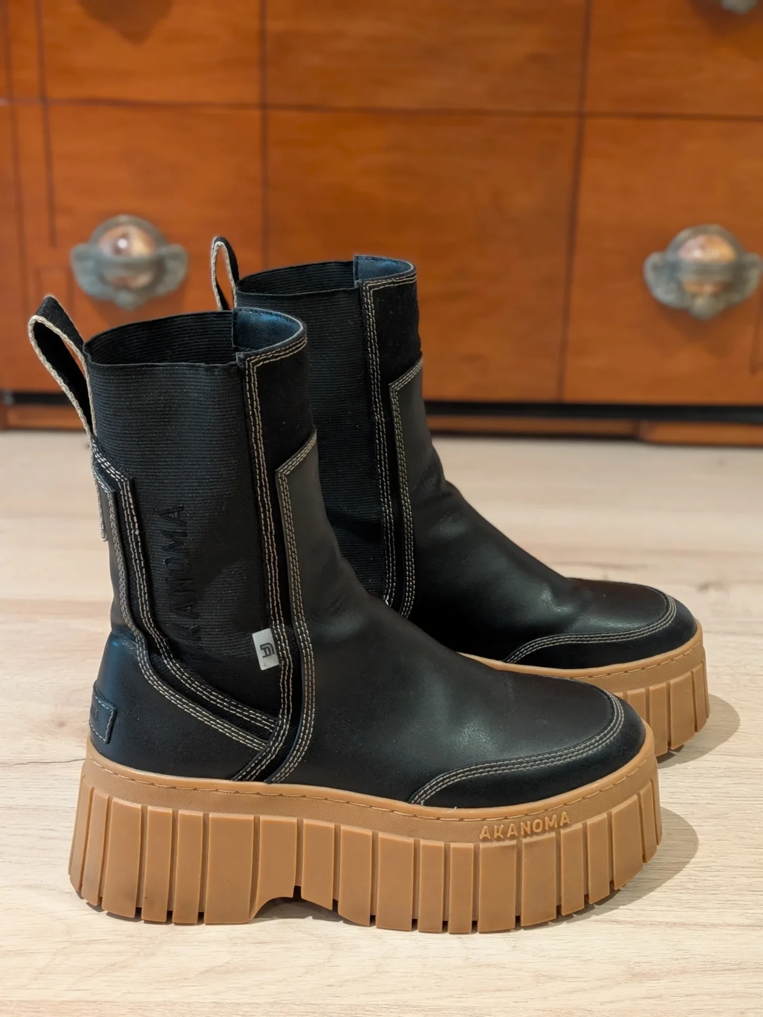 Image for 🖤 Akanoma boots