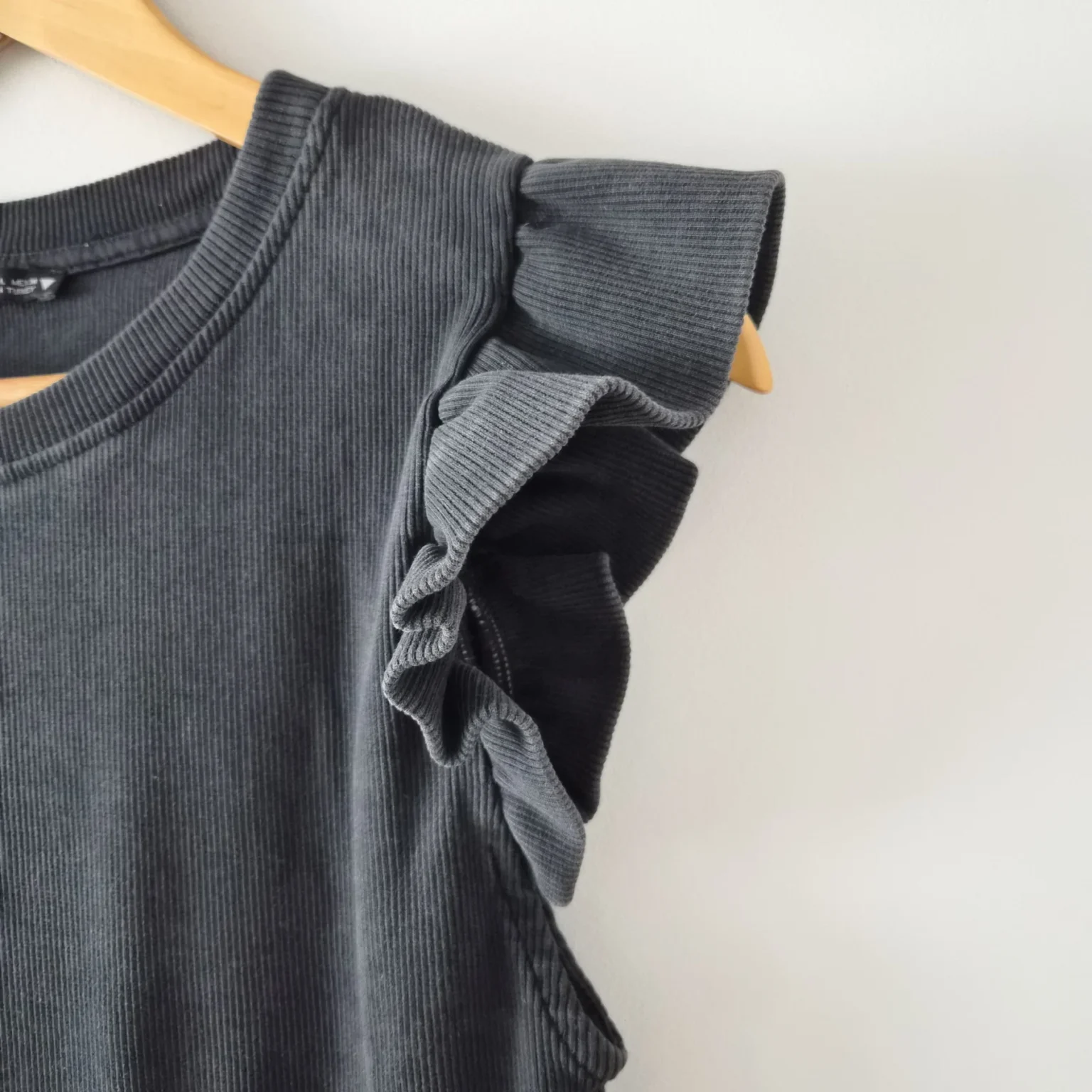 Image for Top with flounced sleeves
