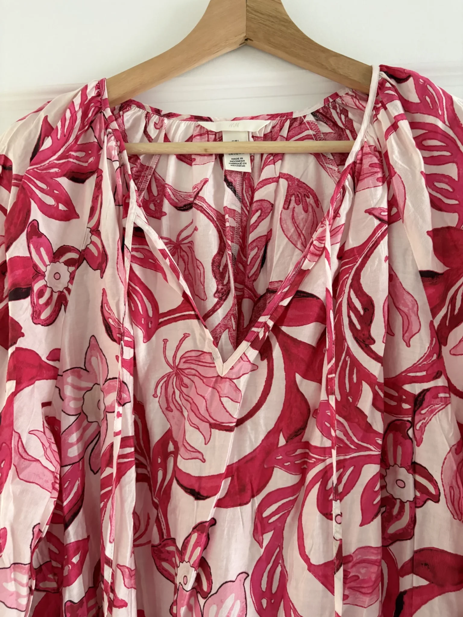 Image for Lightweight pink floral print dress from H&M