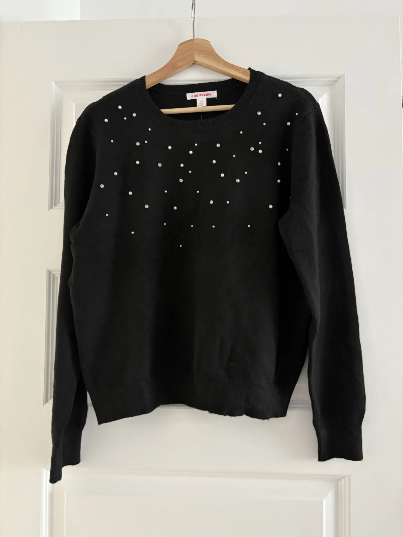 Featured image for Brand-new black Joe Fresh jumper with pearls
