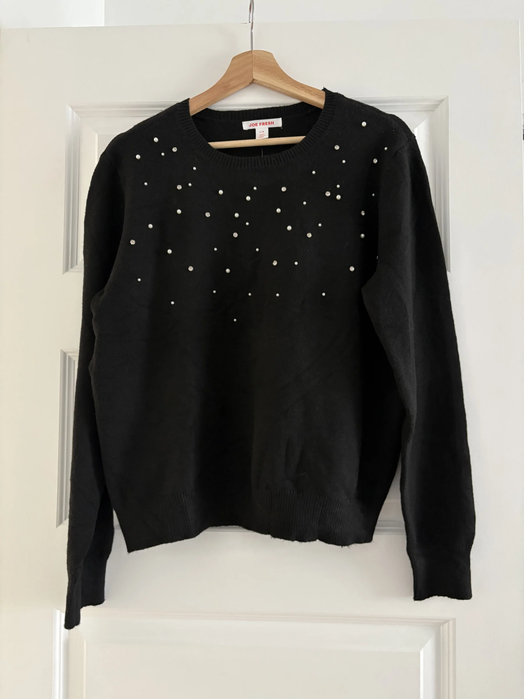 Pull noir avec perles Joe Fresh neuf Joe Fresh seconde main