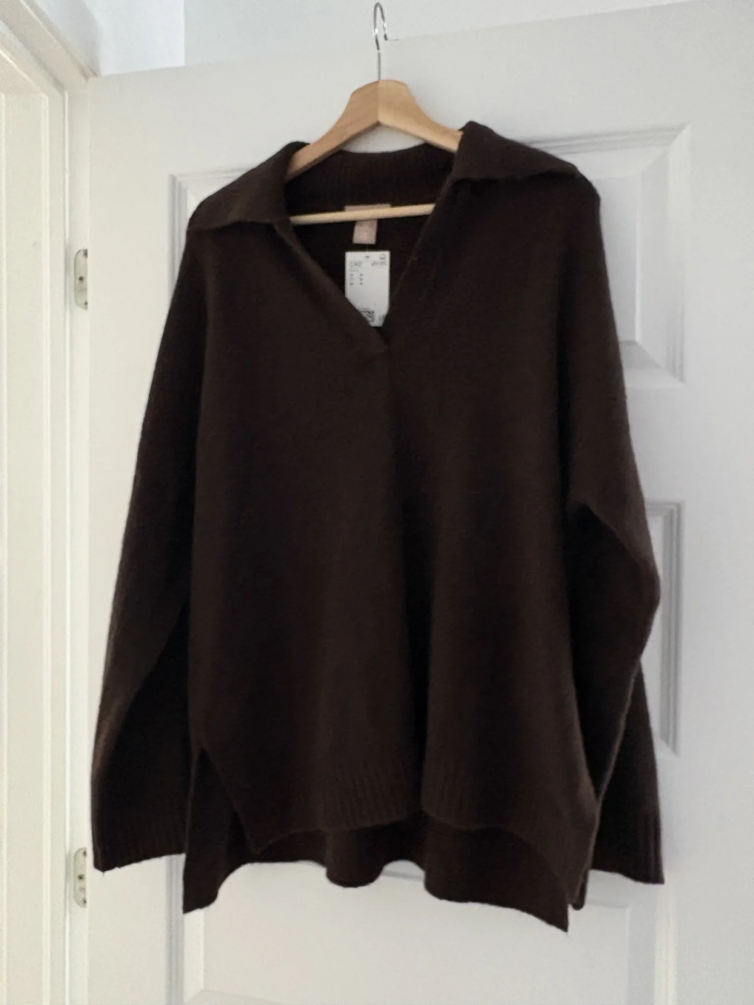 Featured image for Brand-new, oversized chocolate-brown jumper from H&M