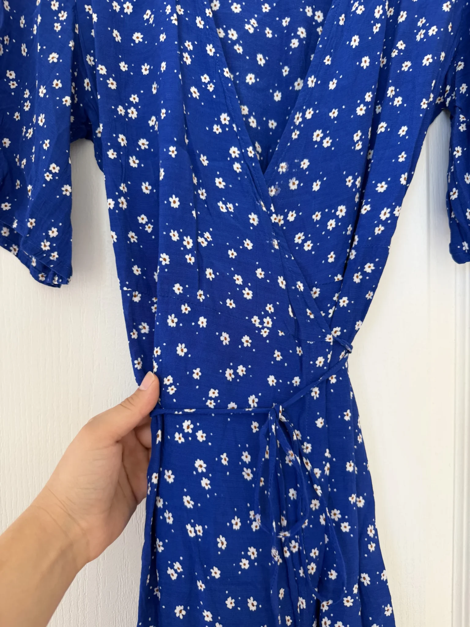 Image for Faithfull the Brand blue and white floral dress, size L