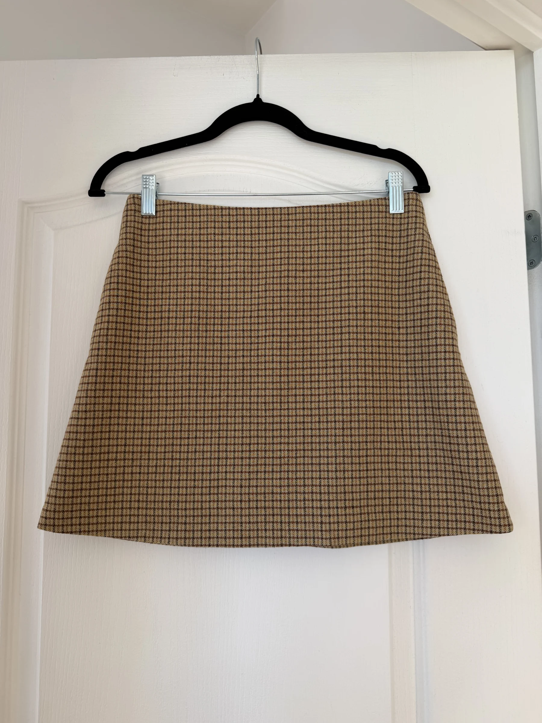 Wilfred skirt in mustard brown checked wool, size 8 Aritzia seconde main