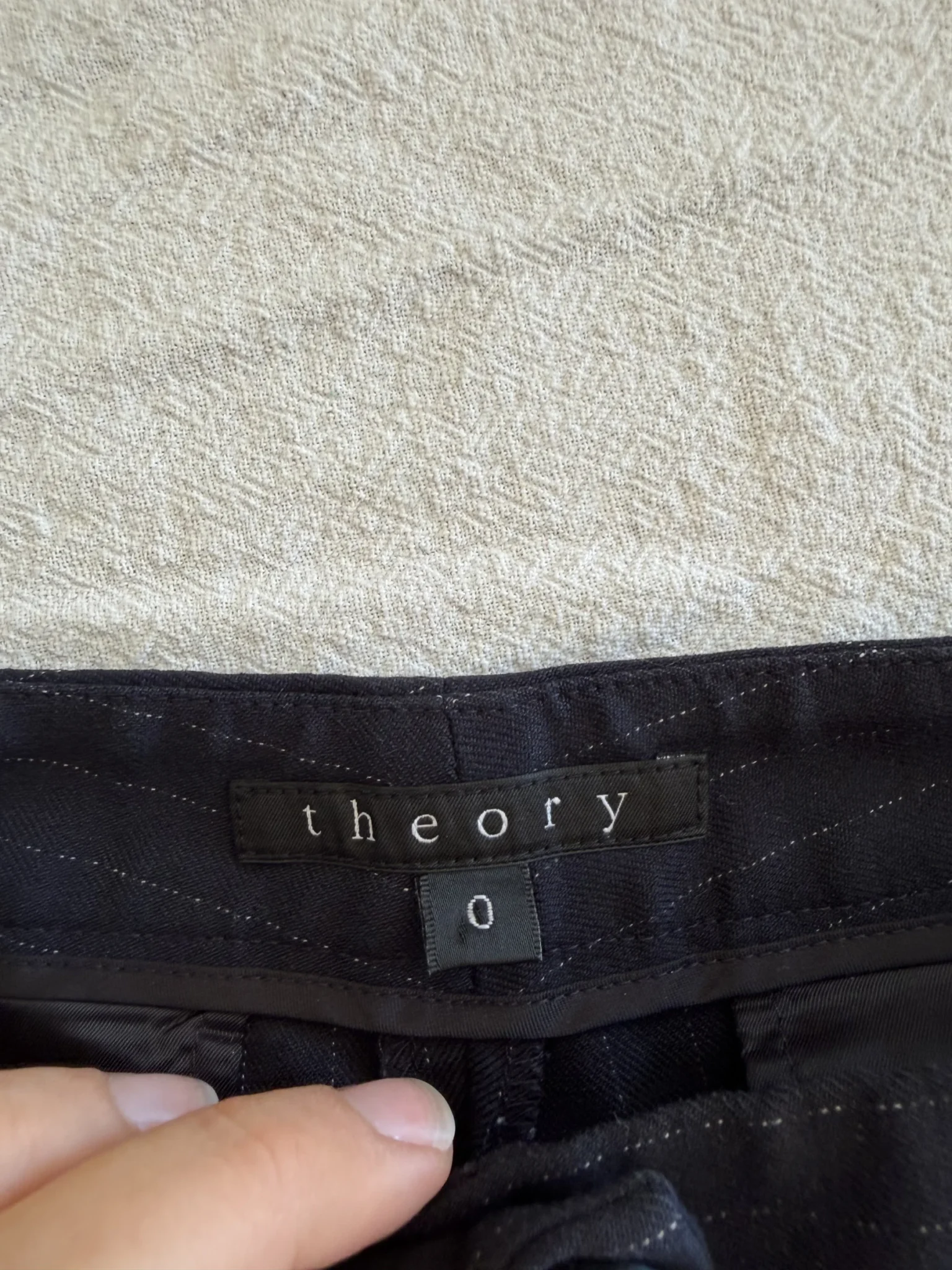 Image for Pantalon Theory en laine taille 0 bleu marine rayé blanc