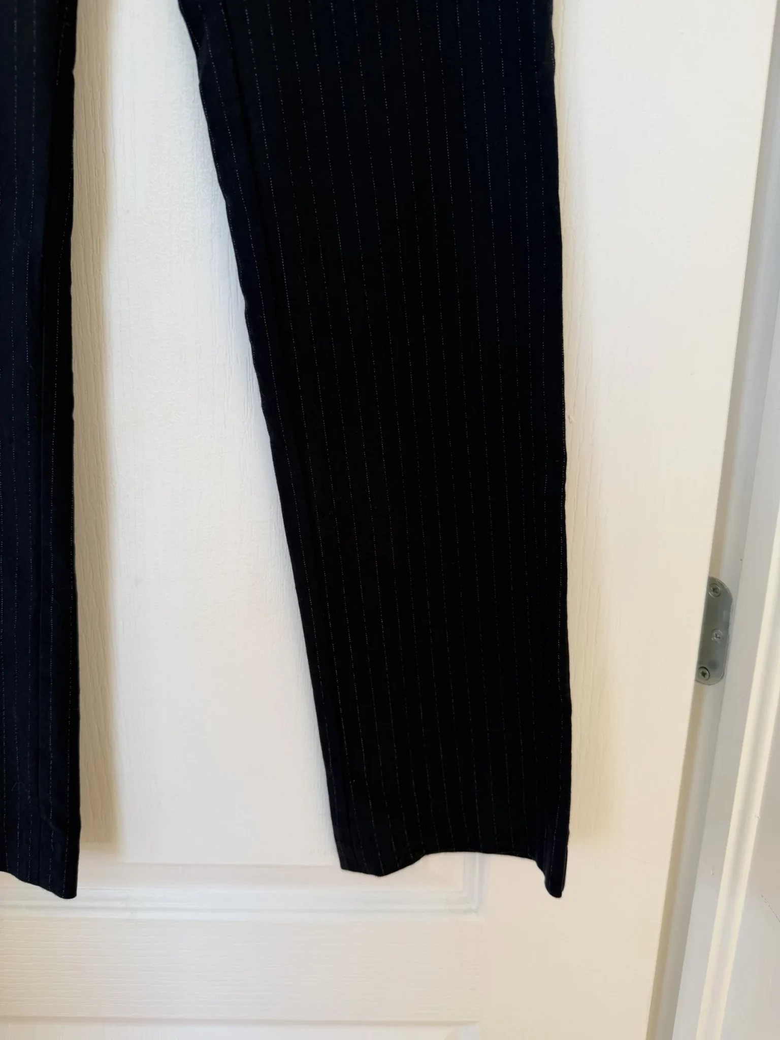 Image for Pantalon Theory en laine taille 0 bleu marine rayé blanc