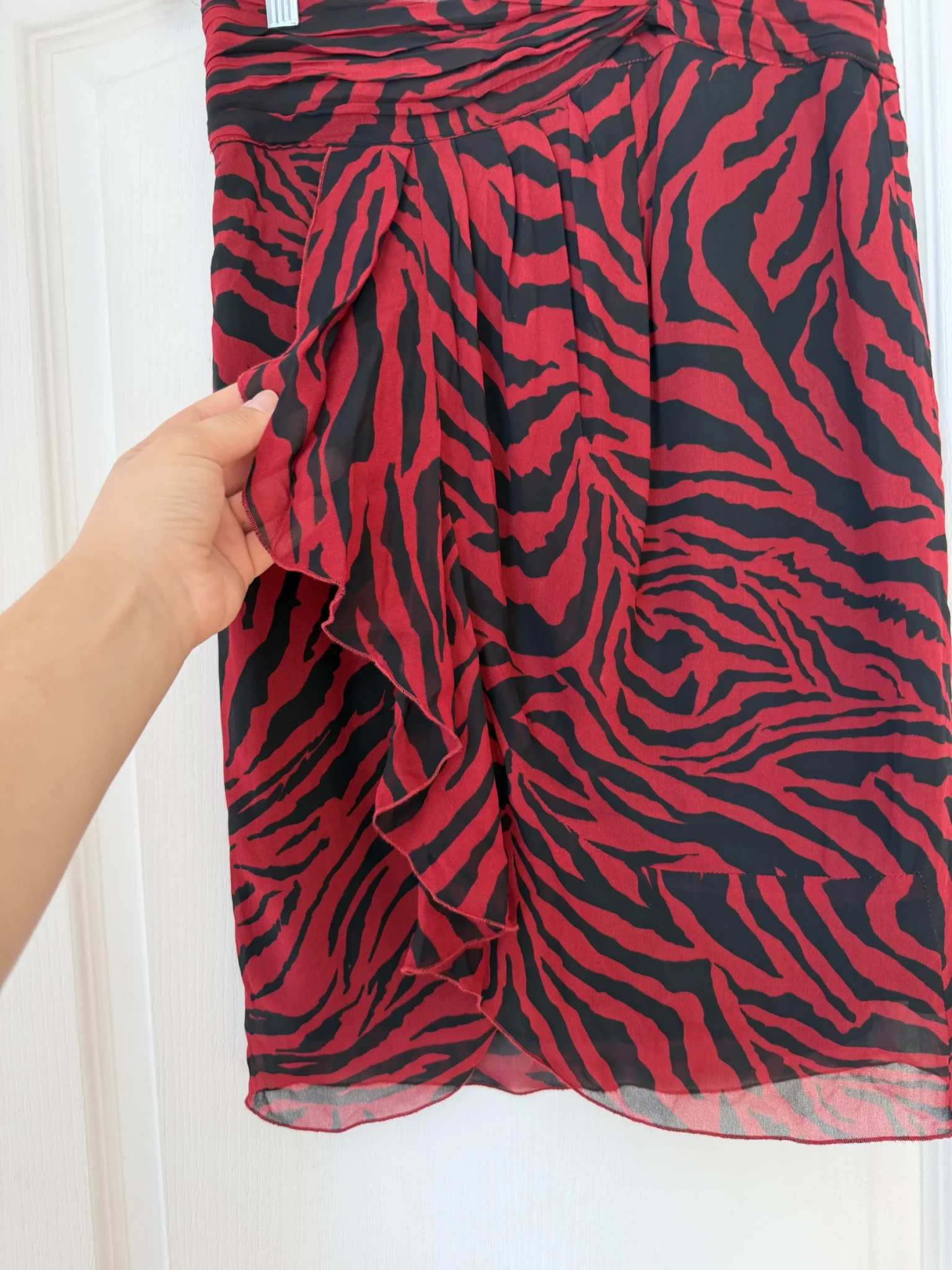 Image for Jupe Bash taille M rouge et noir zèbre