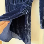 Thumbnail for Robe Reformation en velours bleu marine taille 2