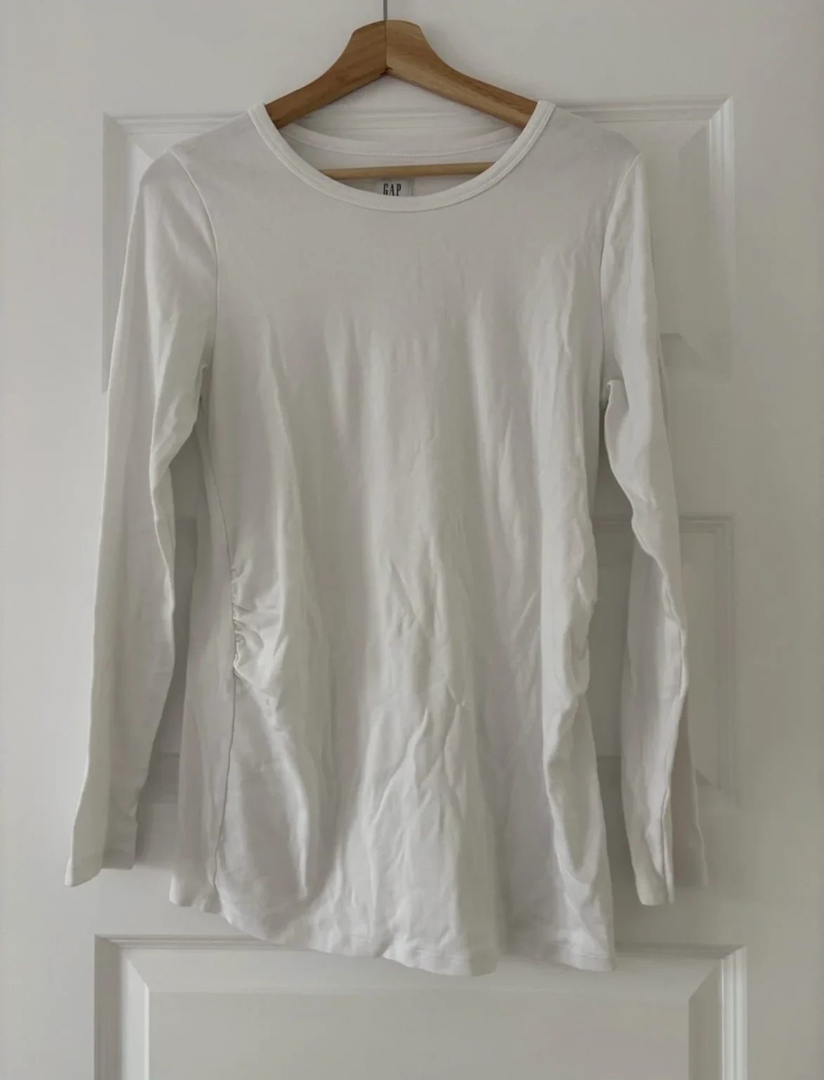 Featured image for White GAP round-neck maternity jumper