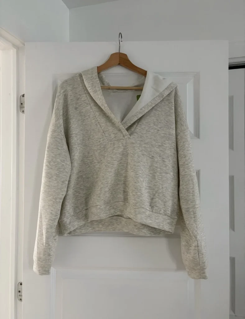 Featured image for New Hyba greige jumper