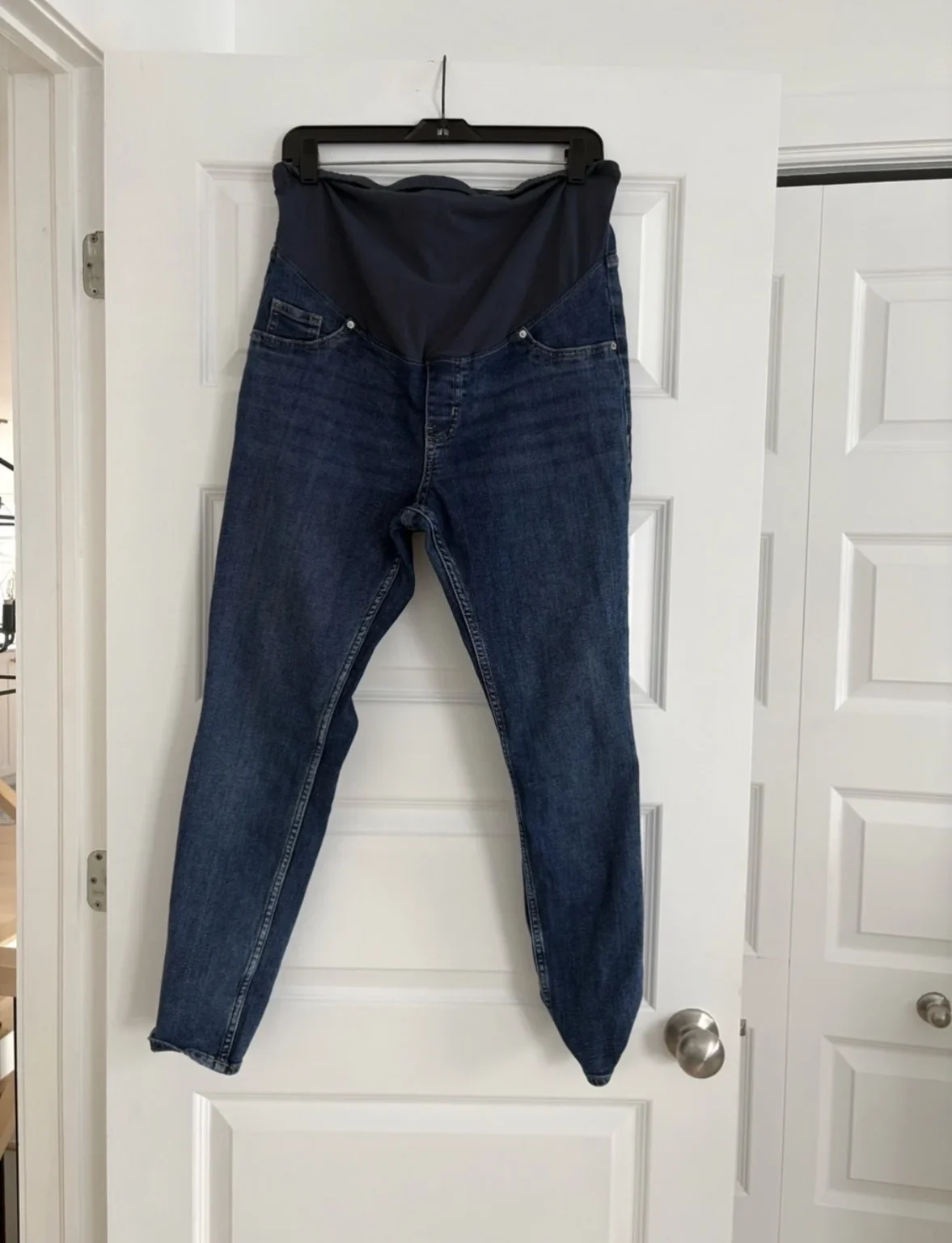 Featured image for H&M maternity jeans