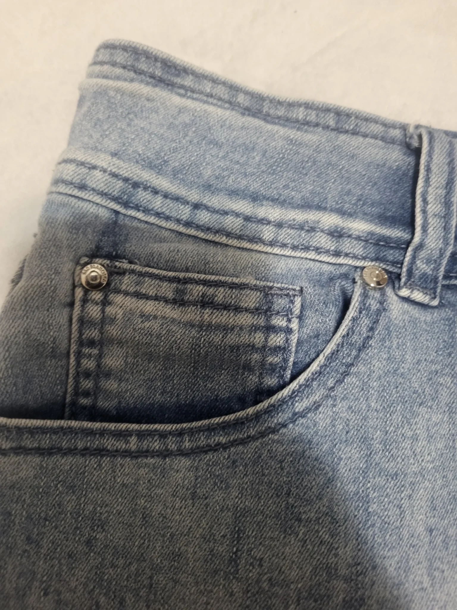 Image for Embroidered denim mini skirt at BSF Boutiques San Francisco T7 / Floral Denim Skirt