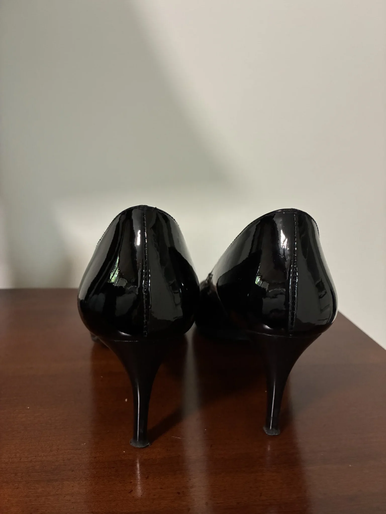 Image for Talons hauts chics Browns Couture “vernis” noirs