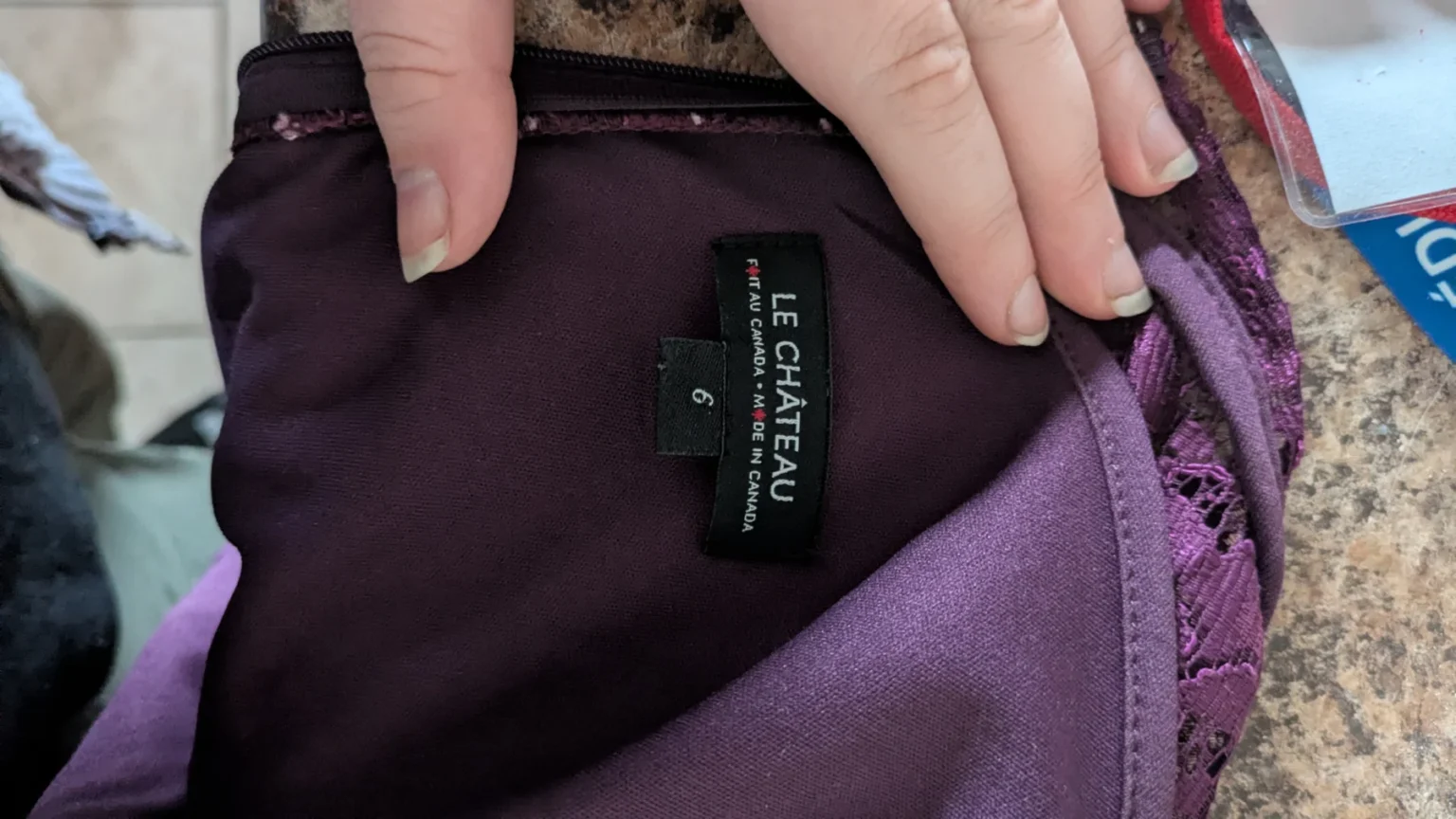 Image for Robe violet dentelle