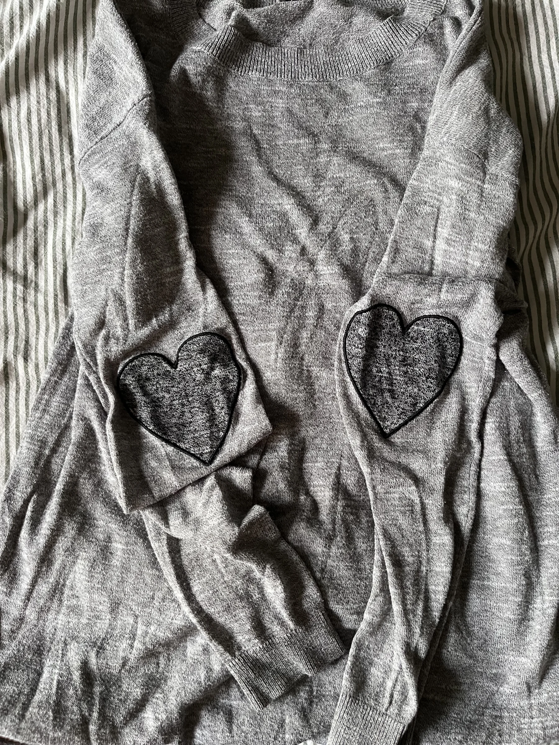 Jumper with heart-shaped elbows ♥️ ASOS seconde main